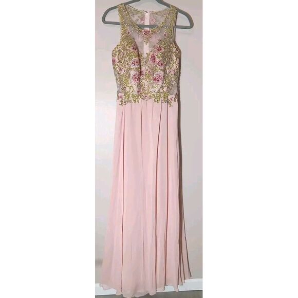 Camille La Vie Dresses & Skirts - Camille La Vie Peach Embellish Lace Beaded Embroidery Cutout‎ Zip Dress Size 8
